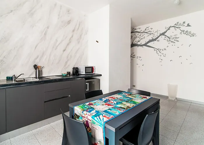 Blue House - Downtown Apartment